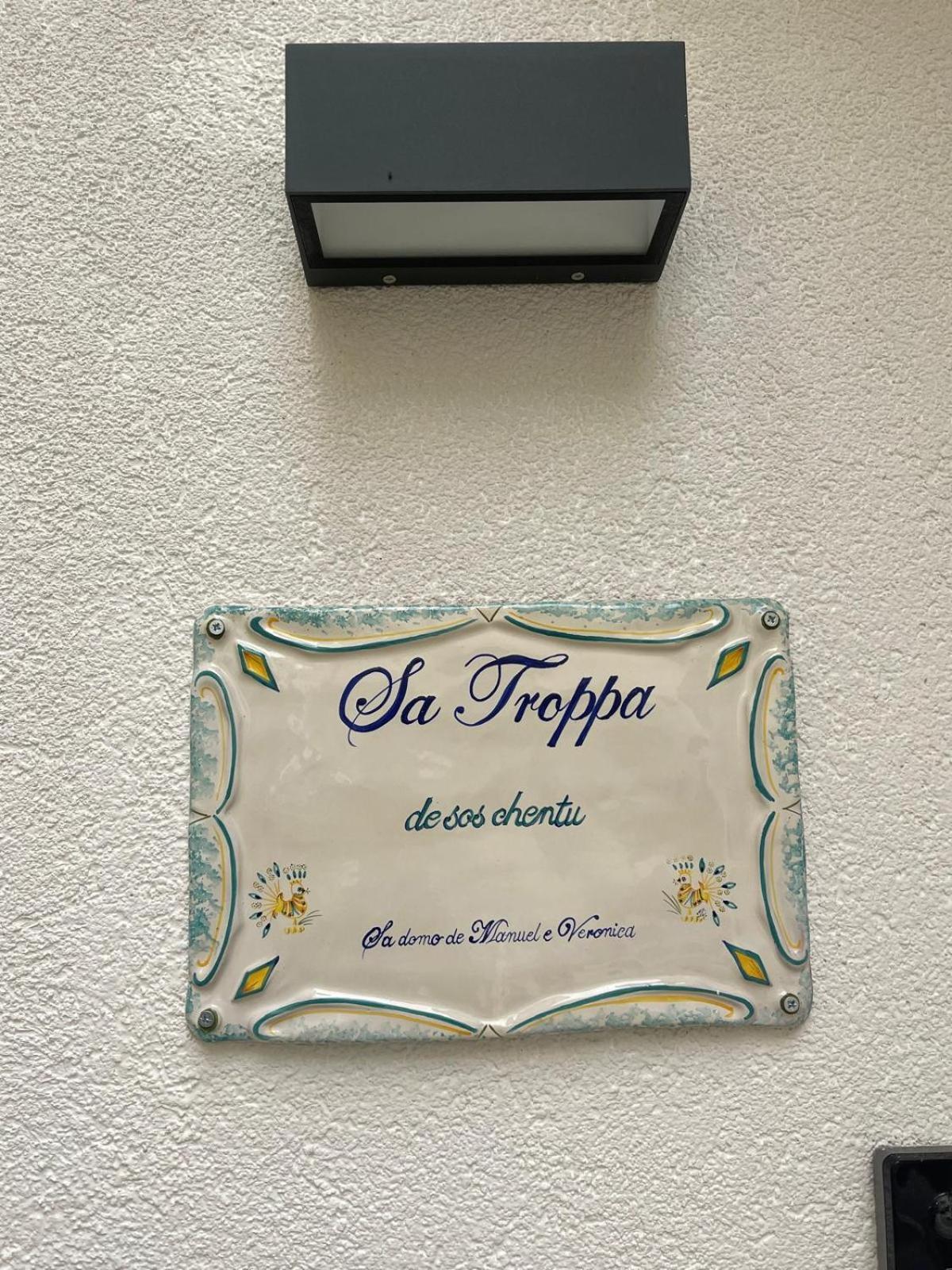 מלון דורגלי Sa Troppa De Sos Chentu מראה חיצוני תמונה